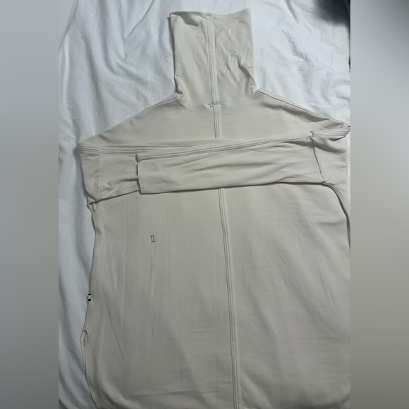 Kit and Ace jersey turtleneck - Picture 3 of 4